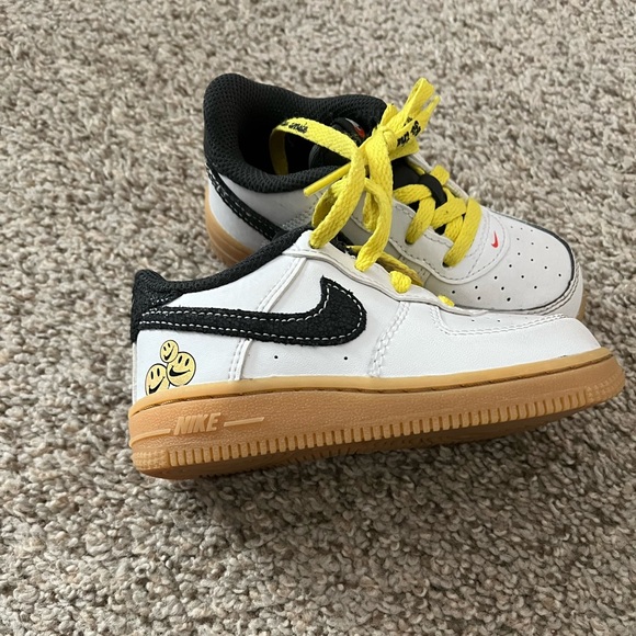 Af1 - Picture 3 of 3